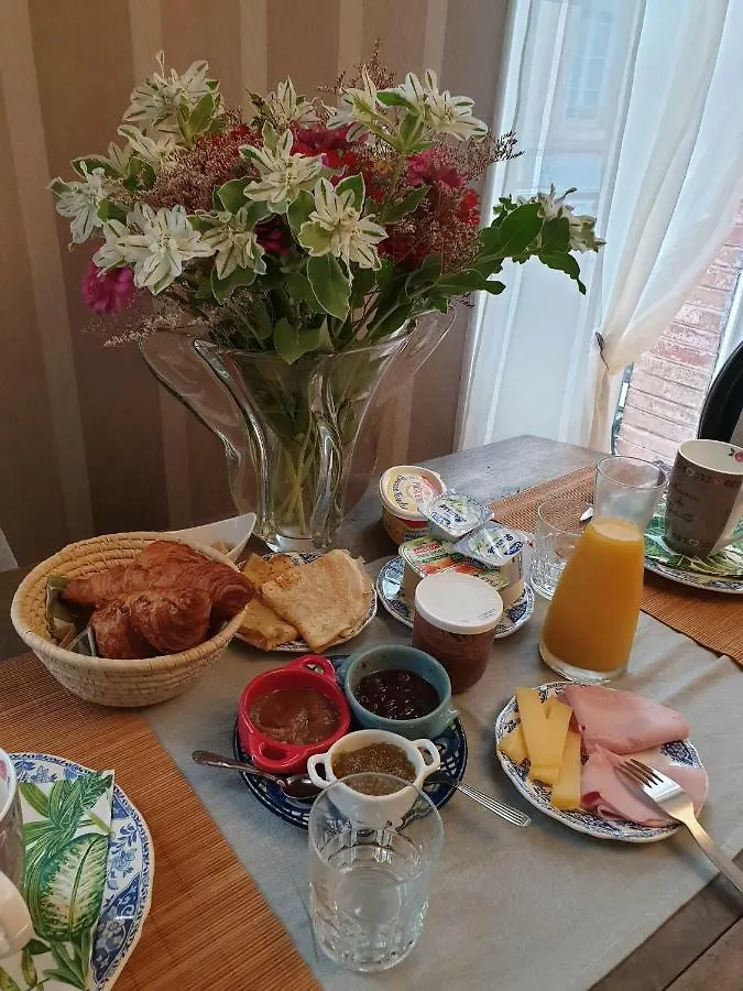 Couette-café Bed and Breakfast Au Nid de la Madeleine à Gaillac